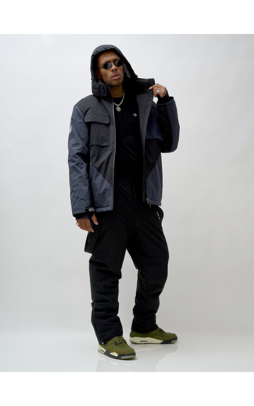 Мужской зимний горнолыжный костюм для активного отдыха.