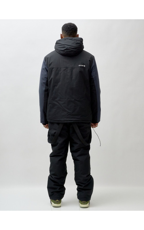 Мужской зимний горнолыжный костюм для активного отдыха.