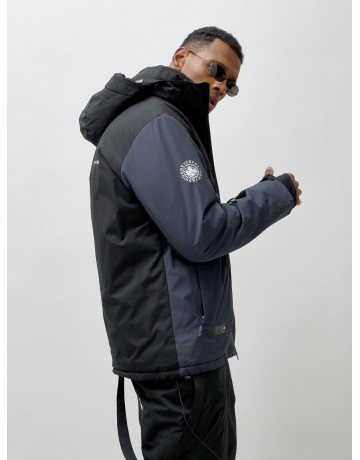 Мужской зимний горнолыжный костюм для активного отдыха.