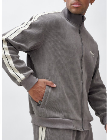 Мужской спортивный утеплённый костюм с начёсом для активного образа жизни.