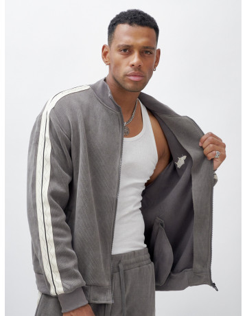 Мужской спортивный утеплённый костюм с начёсом для активного образа жизни.