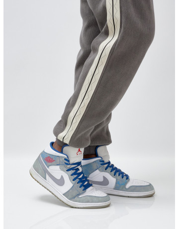 Мужской спортивный утеплённый костюм с начёсом для активного образа жизни.