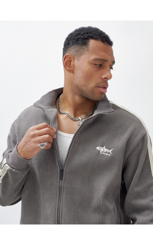 Мужской спортивный утеплённый костюм с начёсом для активного образа жизни.