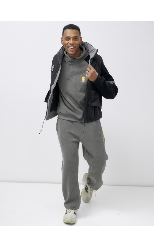 Мужская утеплённая жилетка для активного отдыха и повседневной носки.