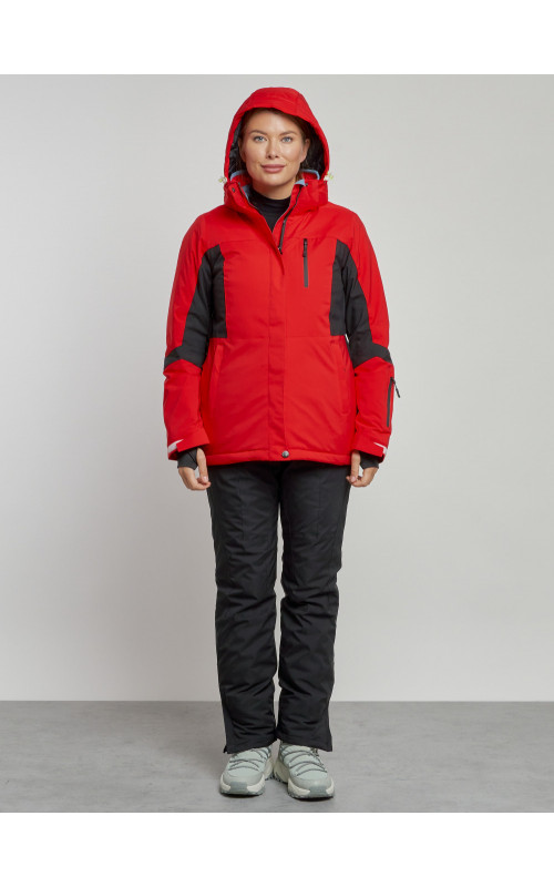 Женский горнолыжный костюм для зимних видов спорта.