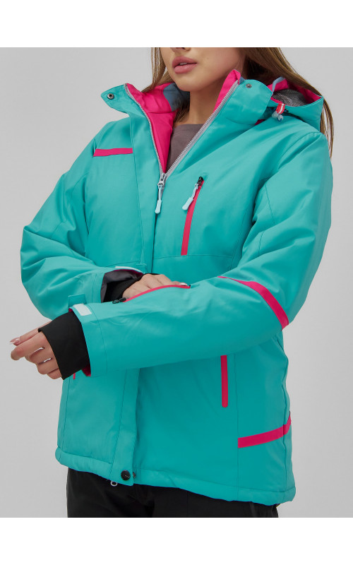 Женский горнолыжный костюм: стиль и комфорт для зимних приключений.