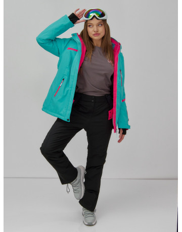 Женский горнолыжный костюм: стиль и комфорт для зимних приключений.