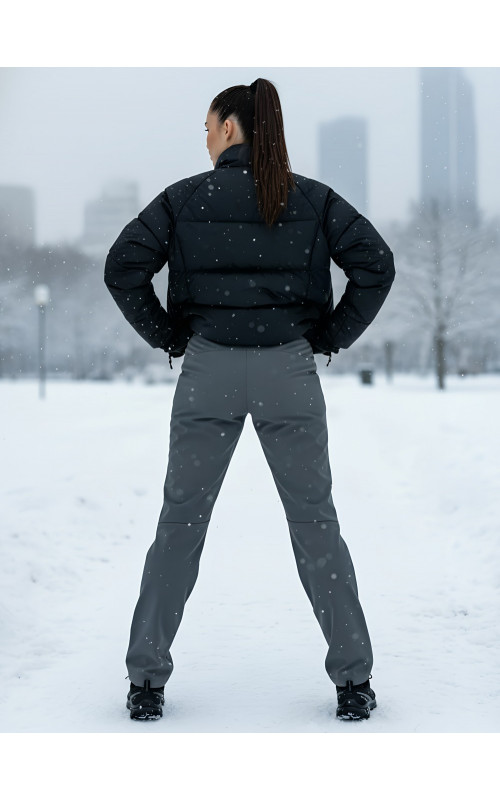 Спортивные брюки софтшелл для женщин.