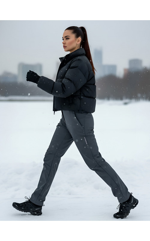 Спортивные брюки софтшелл для женщин.