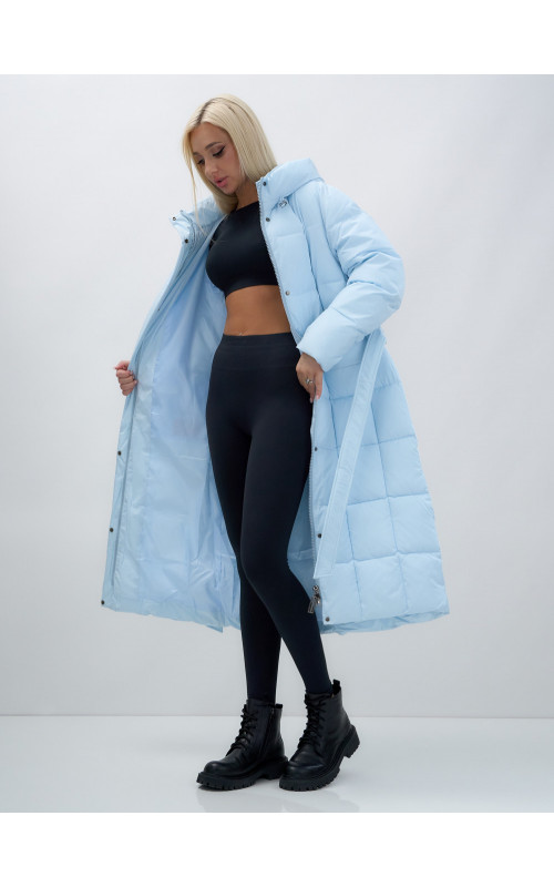 Длинный зимний пуховик для женщин.