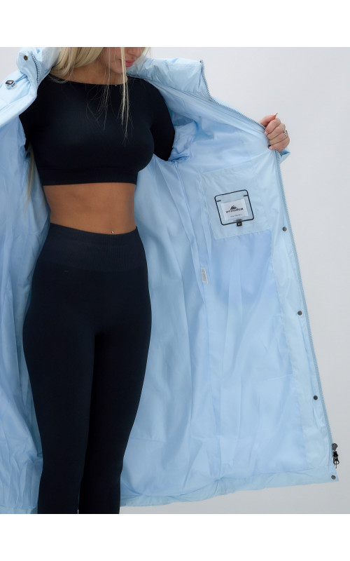 Длинный зимний пуховик для женщин.