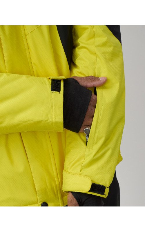 Горнолыжный костюм для активных мужчин.