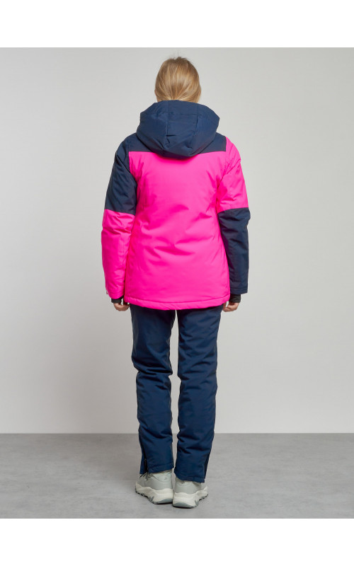 Женский горнолыжный костюм для зимних видов спорта.