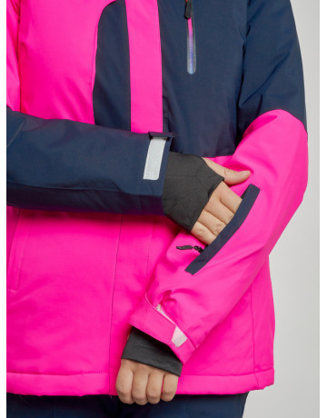 Женский горнолыжный костюм для зимних видов спорта.