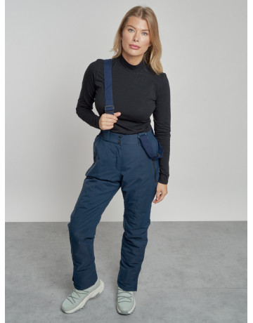 Женский горнолыжный костюм для зимних видов спорта.