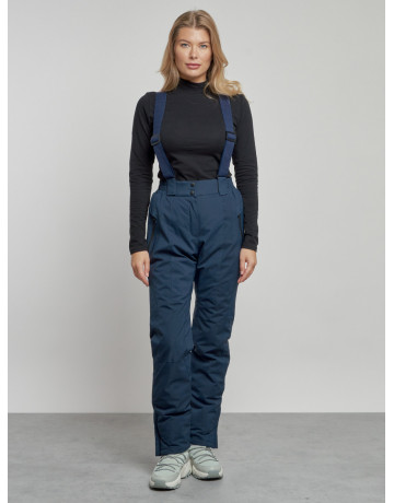 Женский горнолыжный костюм для зимних видов спорта.