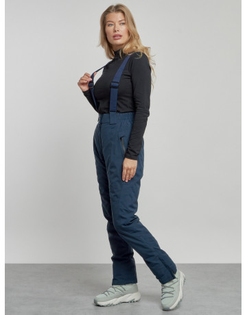 Женский горнолыжный костюм для зимних видов спорта.