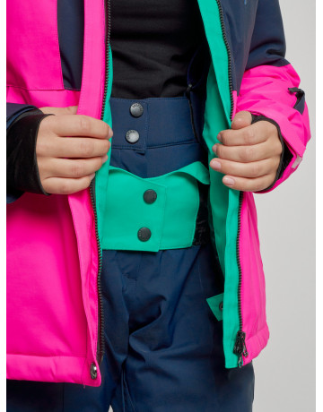 Женский горнолыжный костюм для зимних видов спорта.