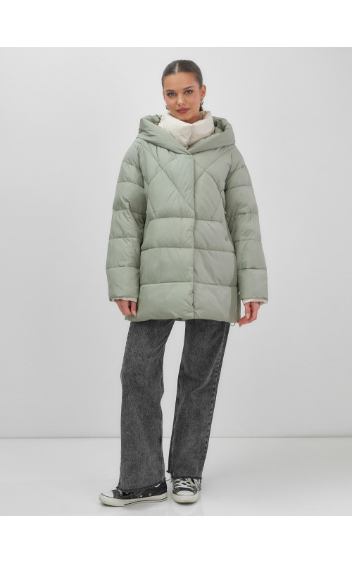 Тёплый женский пуховик с капюшоном для зимы большого размера.