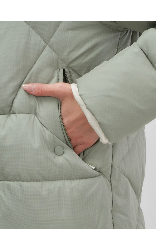 Тёплый женский пуховик с капюшоном для зимы большого размера.