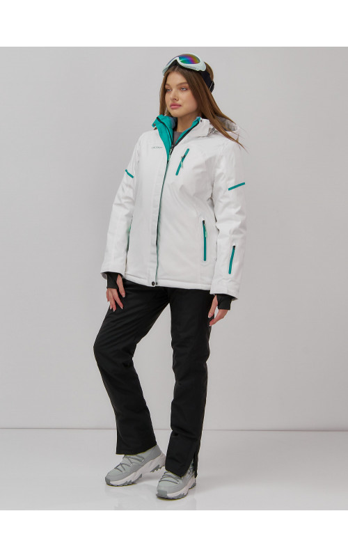 Женская горнолыжная куртка: стиль и защита для зимних приключений.