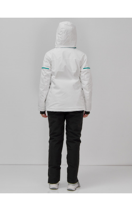 Женская горнолыжная куртка: стиль и защита для зимних приключений.