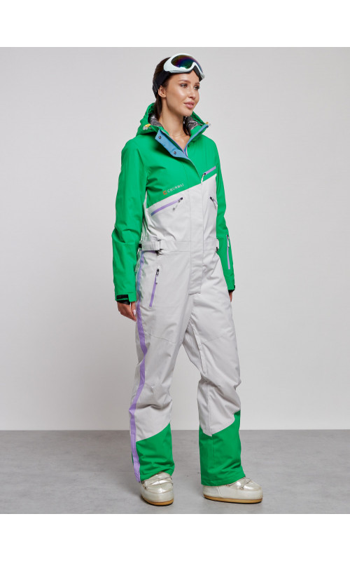 Зимний женский комбинезон для зимних видов спорта.