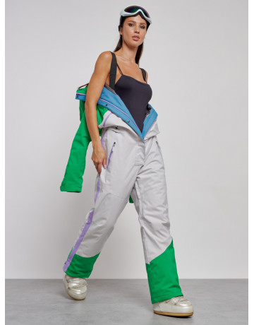 Зимний женский комбинезон для зимних видов спорта.