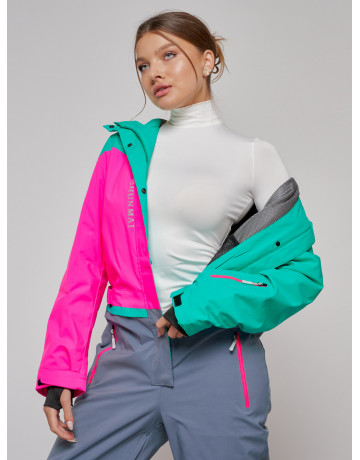 Зимний женский комбинезон для зимних видов спорта.