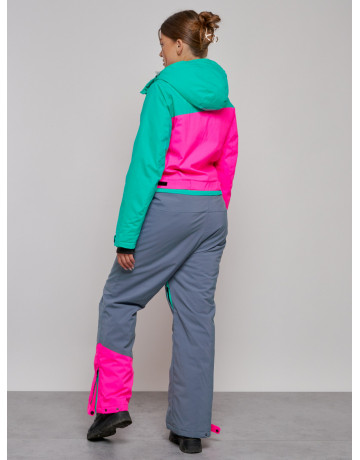 Зимний женский комбинезон для зимних видов спорта.