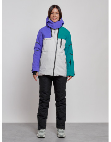 Женский горнолыжный костюм для зимних прогулок и спорта.