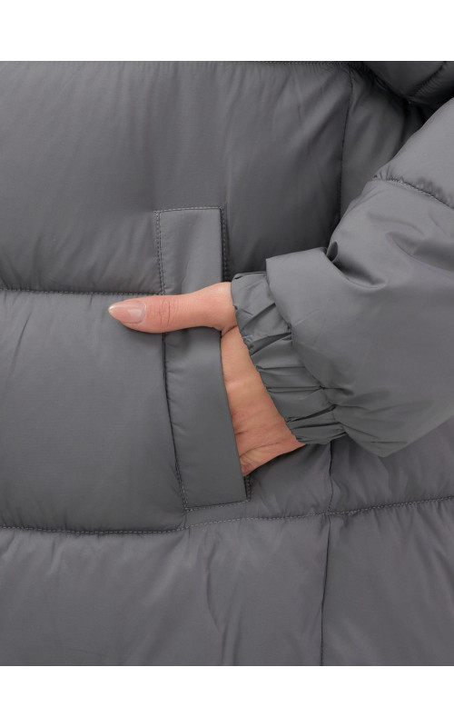 Женский зимний пуховик с капюшоном на резинке для больших размеров.