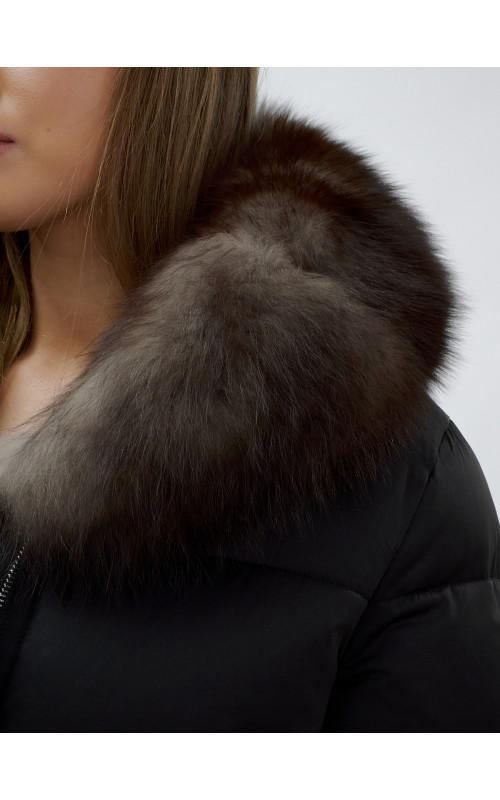 Женский зимний пуховик с мехом песца