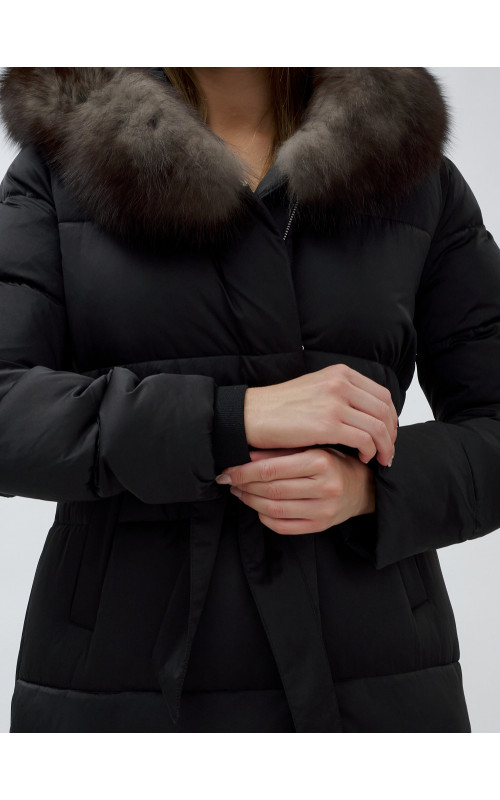 Женский зимний пуховик с мехом песца