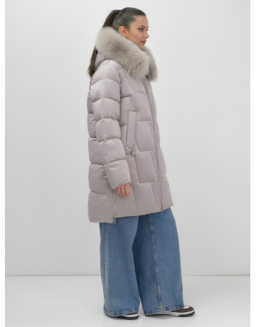 Длинный зимний пуховик премиум-класса.