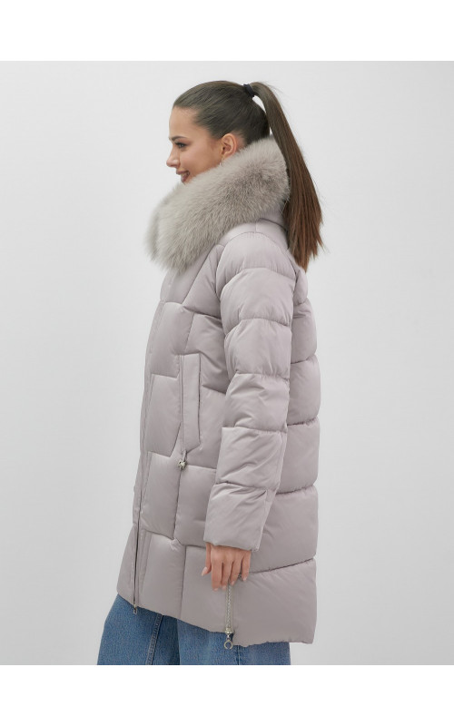 Длинный зимний пуховик премиум-класса.