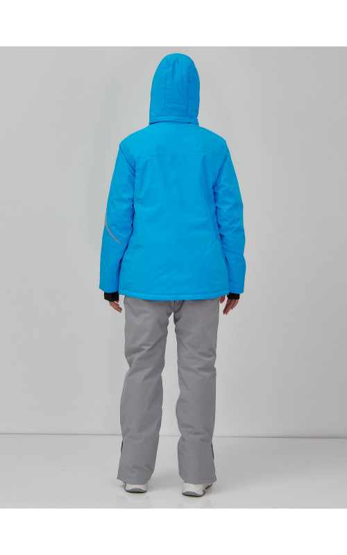 Женский горнолыжный костюм для зимних активностей.