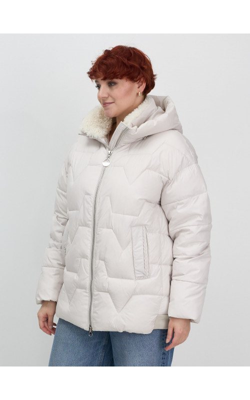 Зимний пуховик с искусственной овчиной для женщин: стиль и тепло