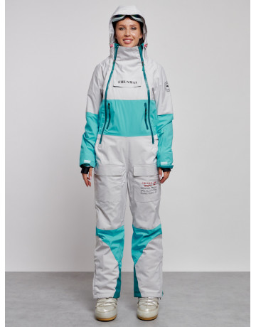 Зимний женский комбинезон для зимних видов спорта.