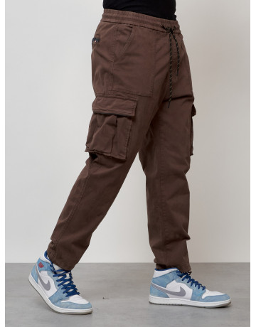 Мужские брюки зауженного кроя.