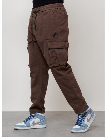 Мужские брюки зауженного кроя.