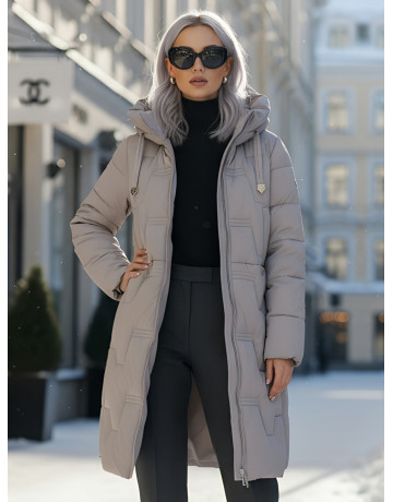 Длинный женский пуховик с капюшоном для зимы