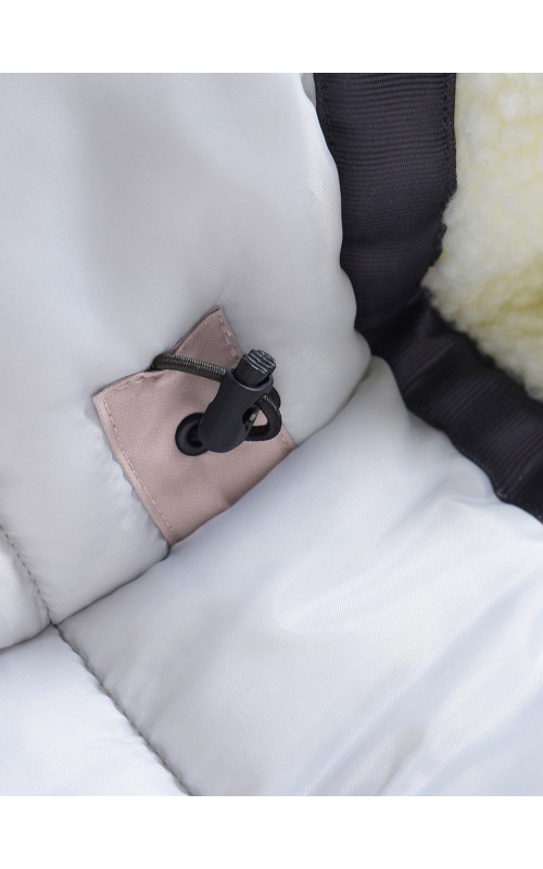 Зимняя парка для девочек розовая с капюшоном.