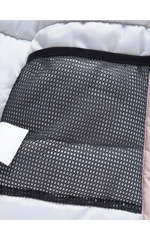 Зимняя парка для девочек розовая с капюшоном.